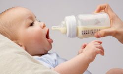 When Do Babies Stop Drinking Formula - The Right Time to Make Food Transition