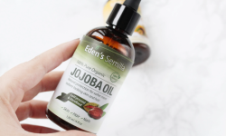Benefits Of Jojoba Oil For Your Skin And Hair