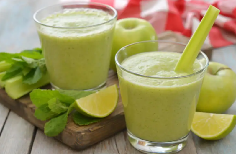 Cleansing green smoothie